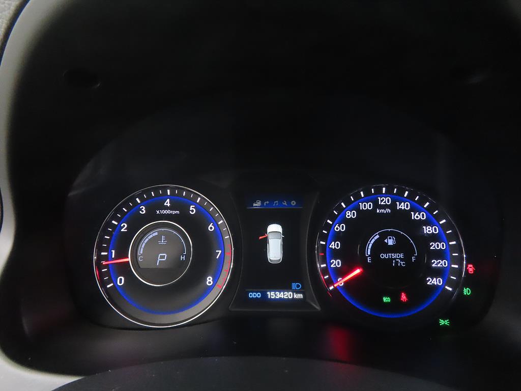 HYUNDAI i40 - Vista 9