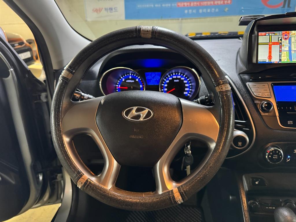 HYUNDAI Tucson - Vista 10