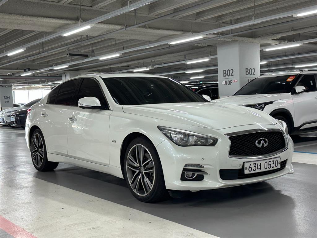 Infiniti Q - Vista 6