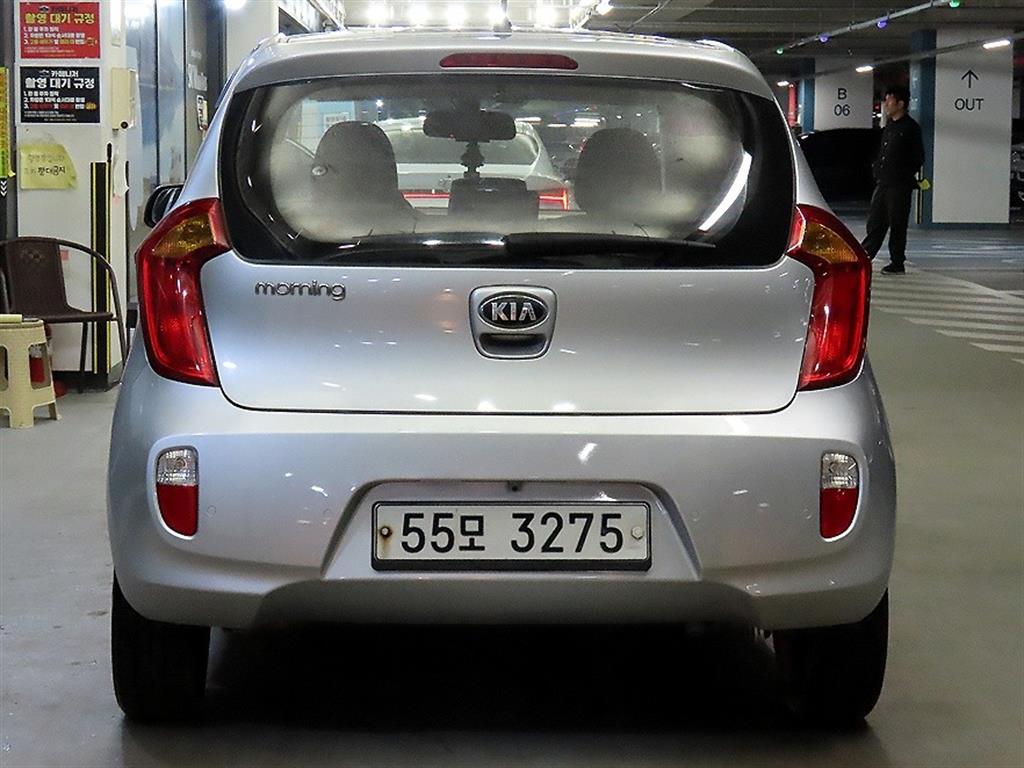 KIA Morning - Vista 5