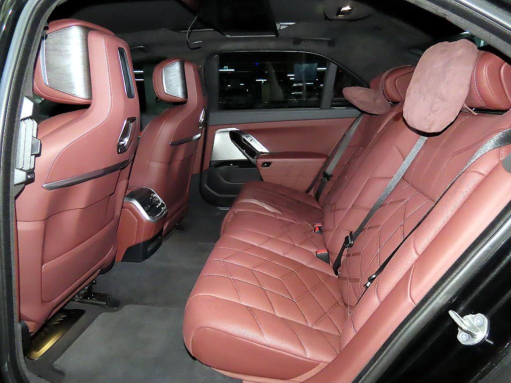 BMW 7 Series - Vista 7