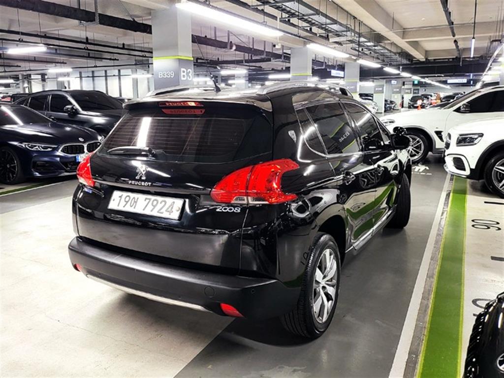 Peugeot 2008 - Vista 4