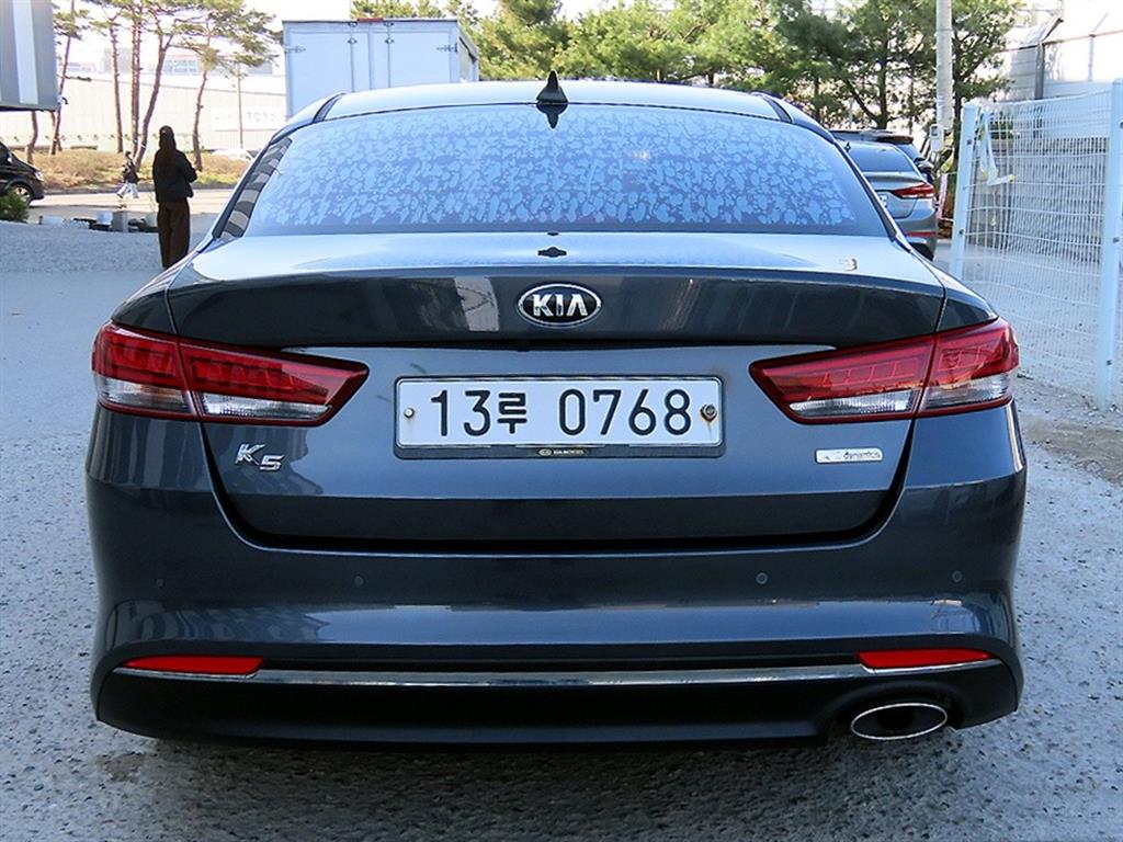 KIA K5 - Vista 4