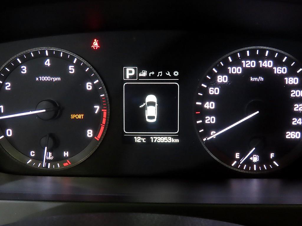 HYUNDAI Sonata - Vista 9