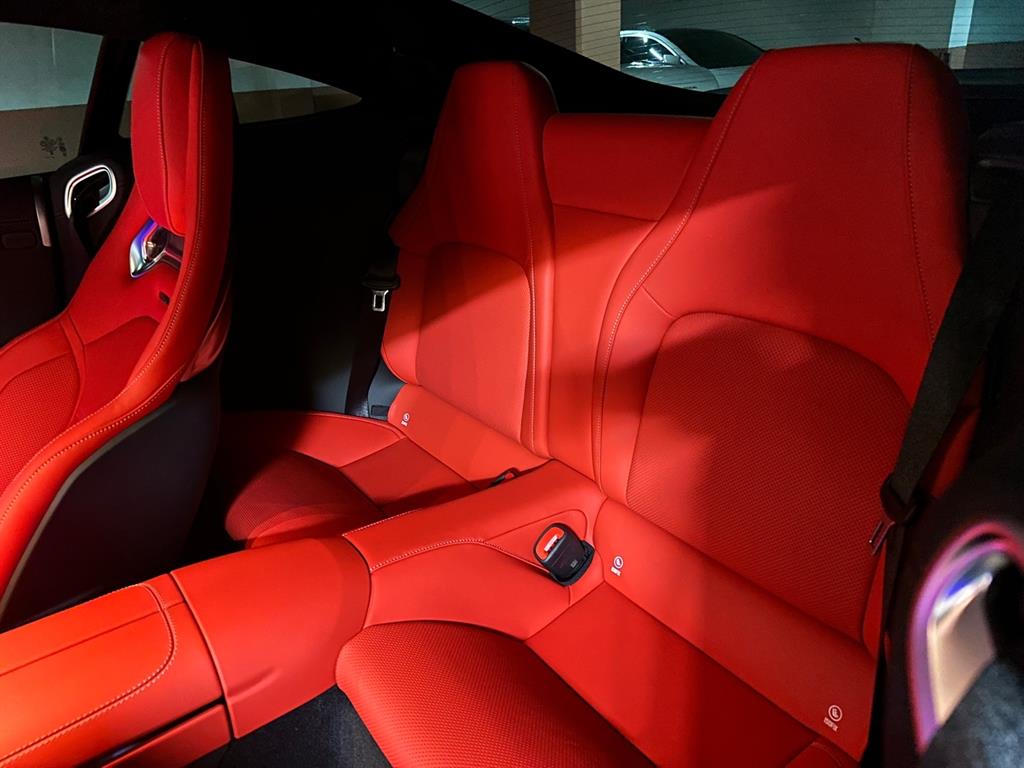 Mercedes Benz AMG GT - Vista 11