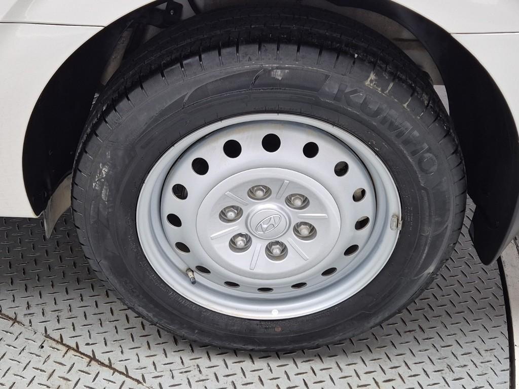 HYUNDAI Staria 2023 Blanco - Importación desde Corea - HF Imports Iquique - Foto 19