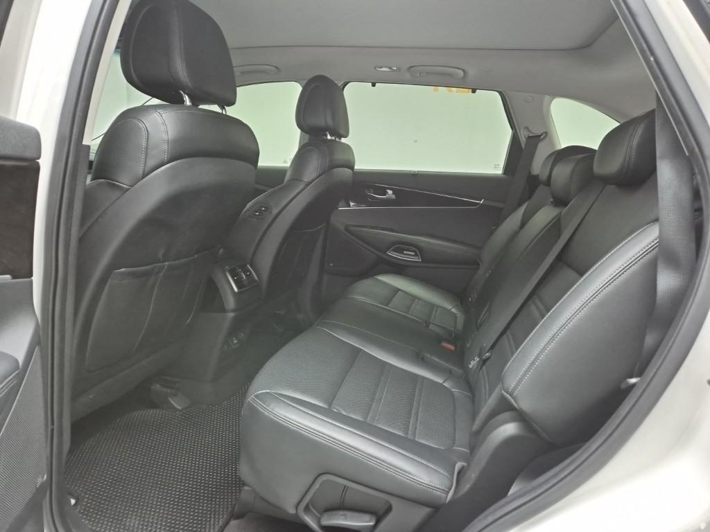 KIA Sorento - Vista 12
