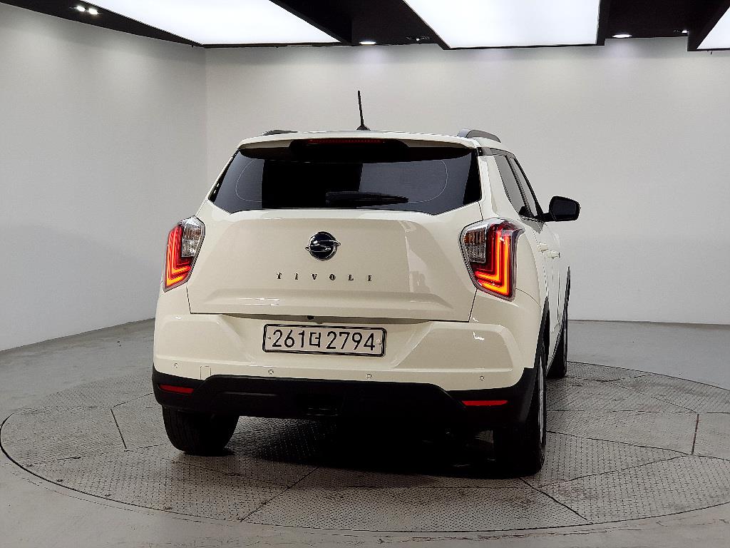 Ssangyong Tivoli - Vista 3