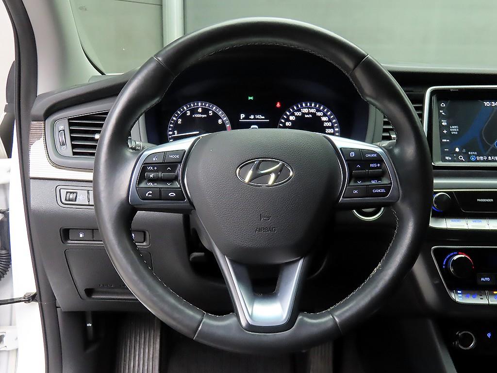 HYUNDAI Sonata - Vista 9