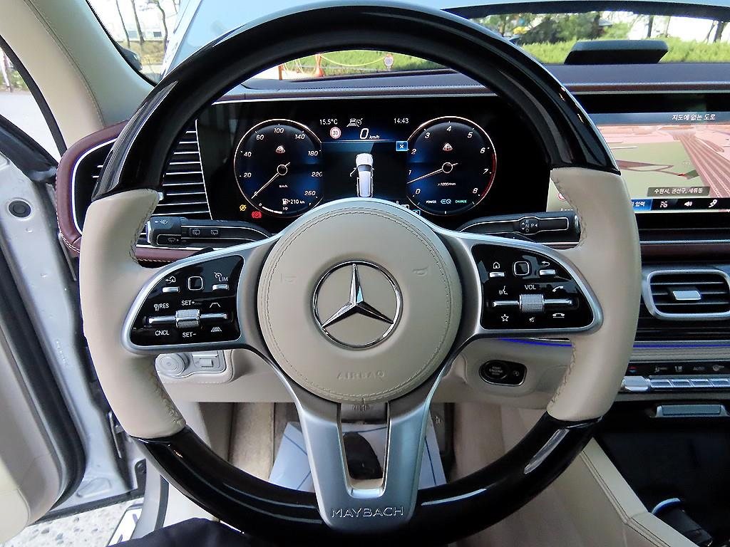 Mercedes Benz GLS Class - Vista 8