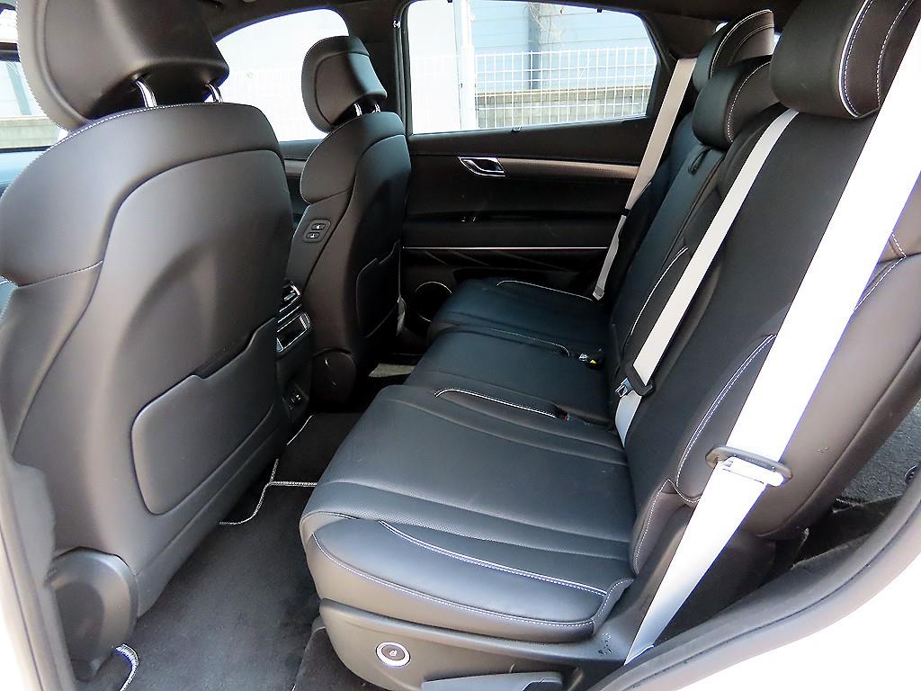 Genesis GV80 - Vista 6