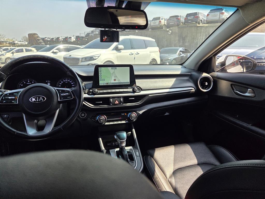 KIA K3 - Vista 8