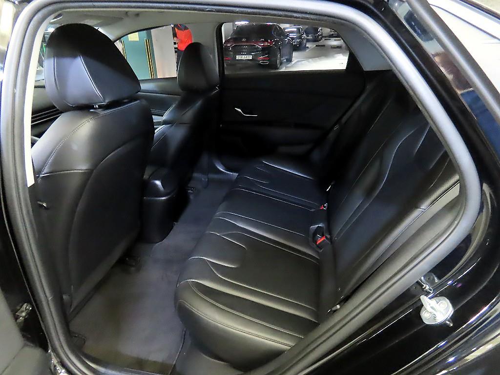 HYUNDAI Avante - Vista 7