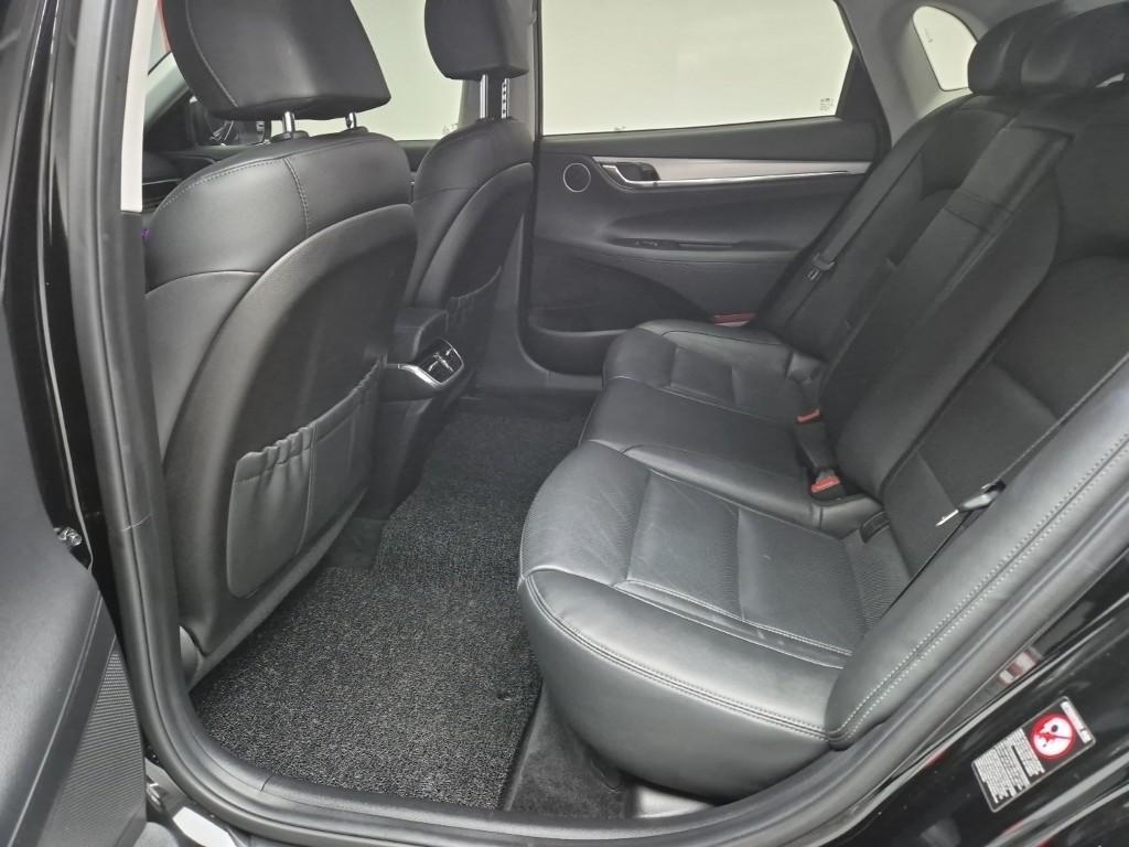 HYUNDAI Grandeur - Vista 11