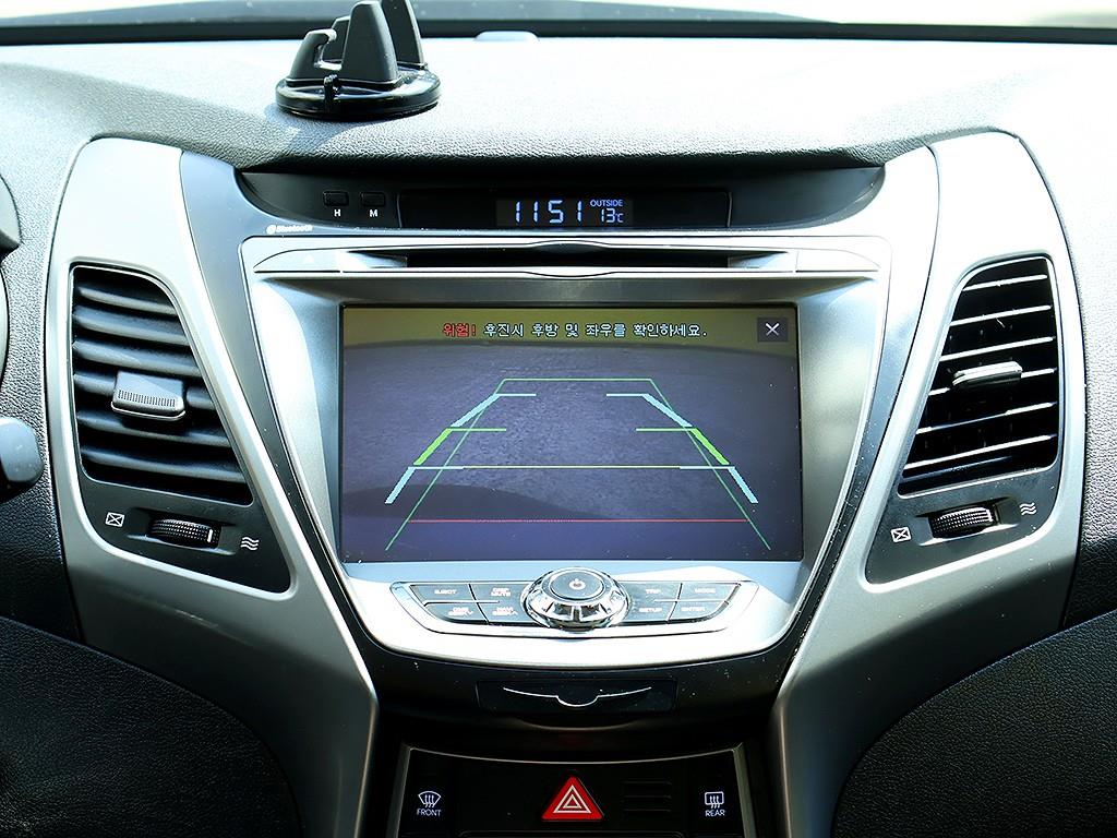 HYUNDAI Avante 2015 Blanco - Importación desde Corea - HF Imports Iquique - Foto 10