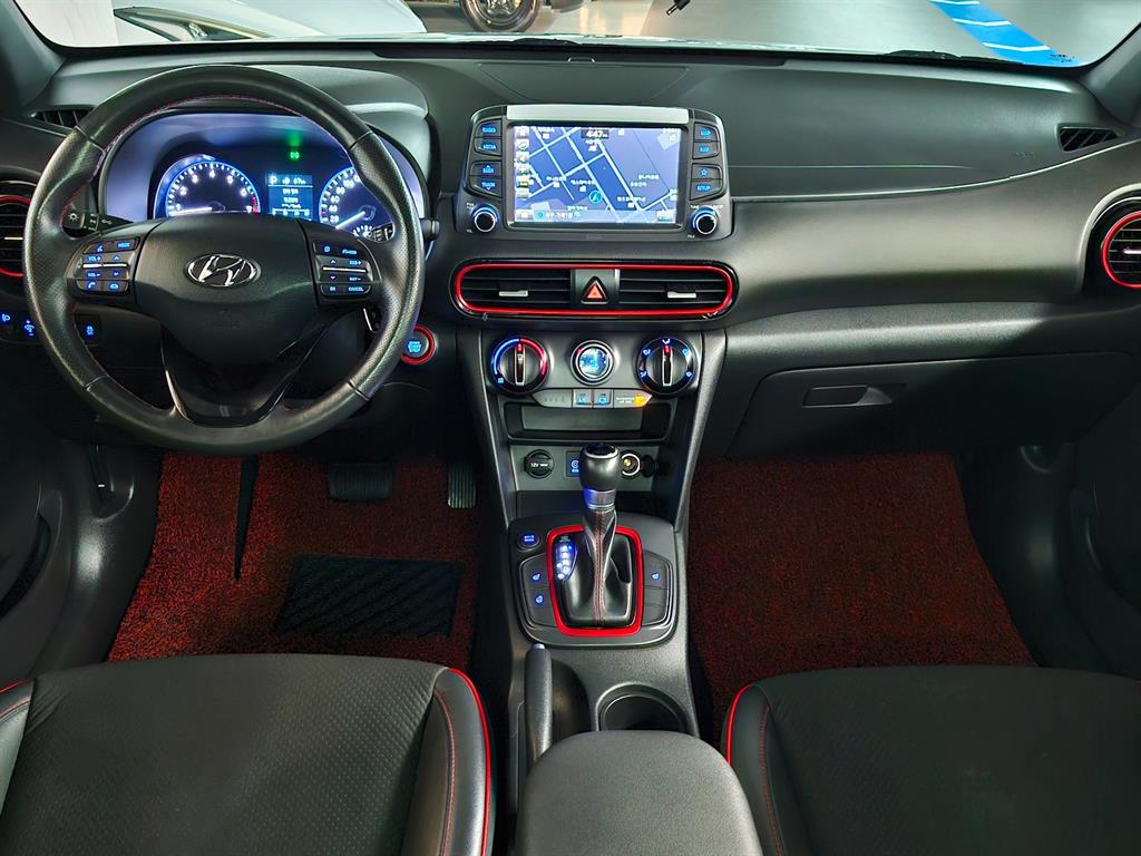 HYUNDAI Kona - Vista 5