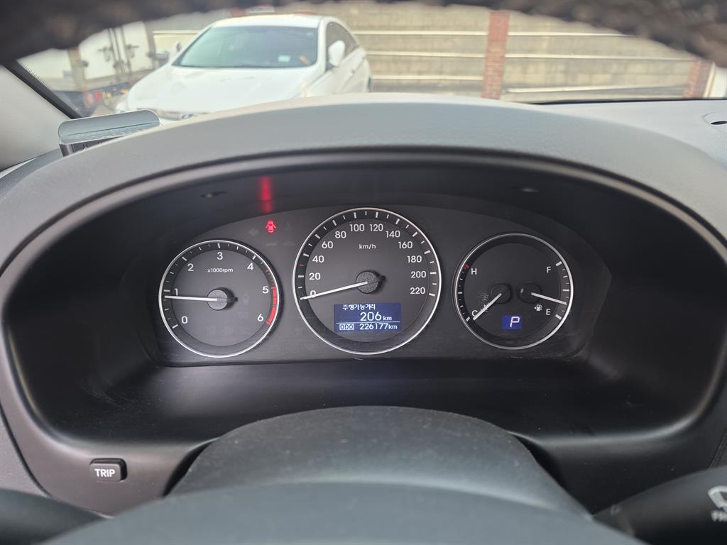 HYUNDAI Starex - Vista 6