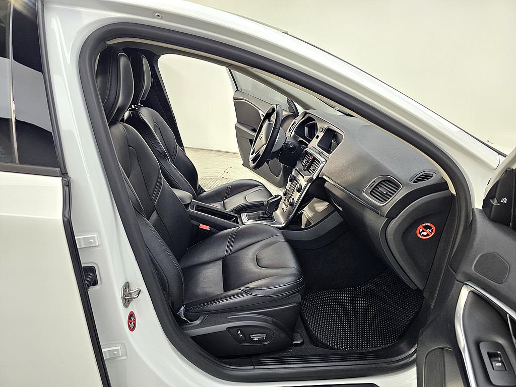 Volvo V40 - Vista 11