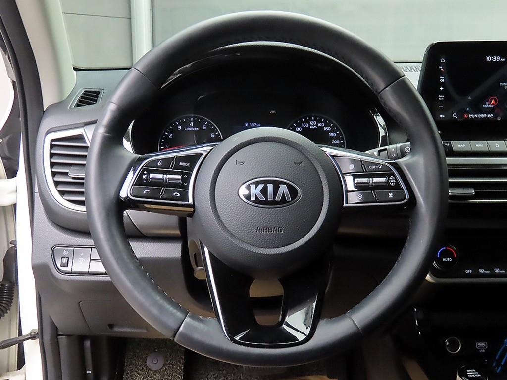 KIA Seltos - Vista 9