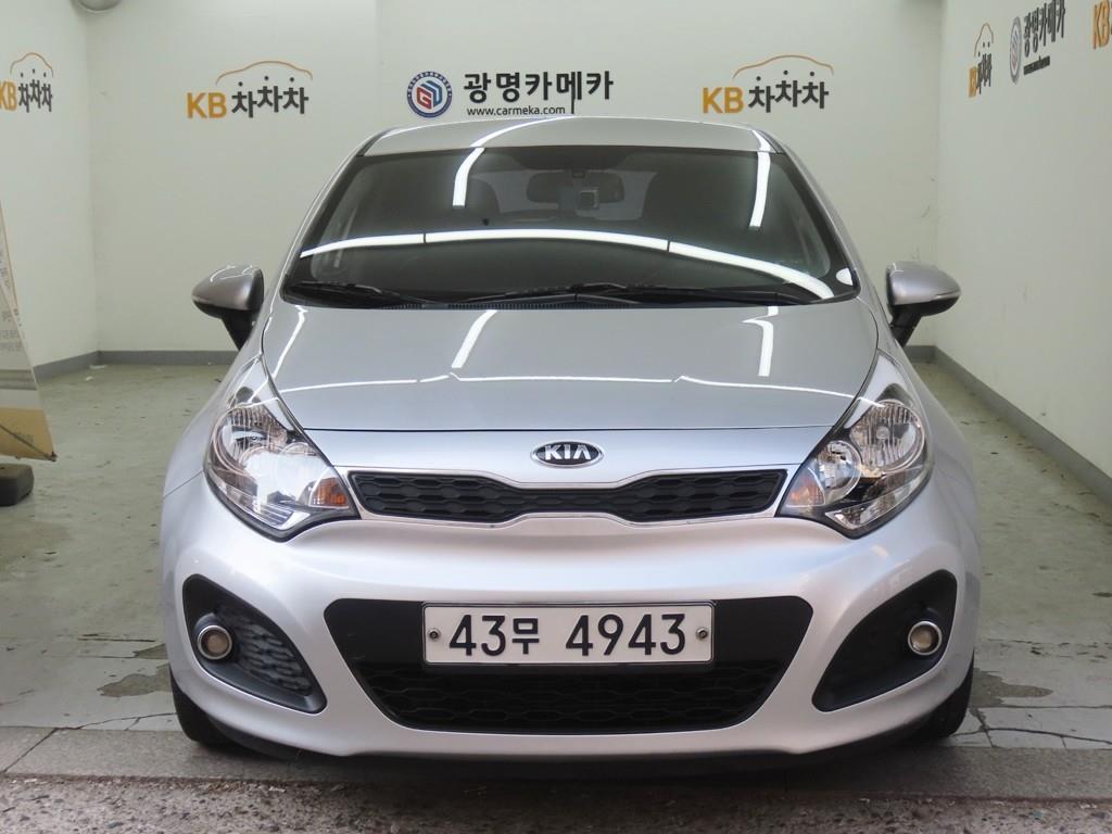 KIA Pride 2013 Plateado - Importación desde Corea - HF Imports Iquique - Foto 1