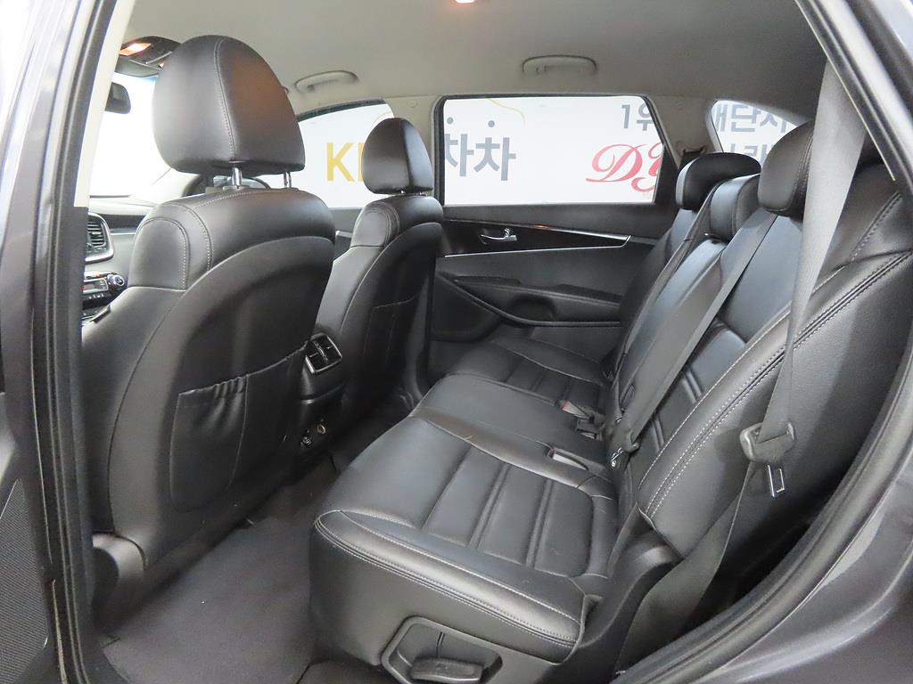 KIA Sorento - Vista 6