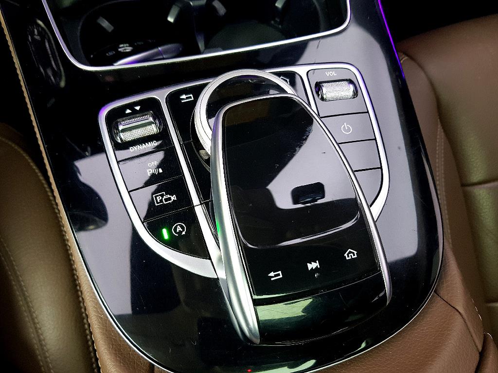 Mercedes Benz E class - Vista 12