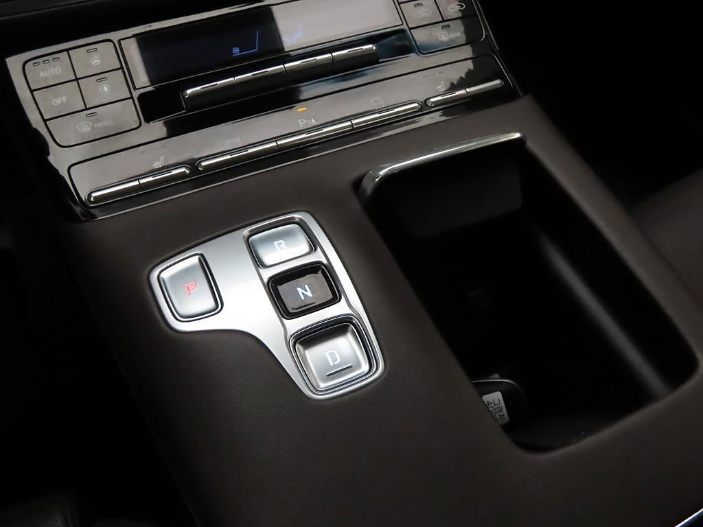 HYUNDAI Grandeur - Vista 11