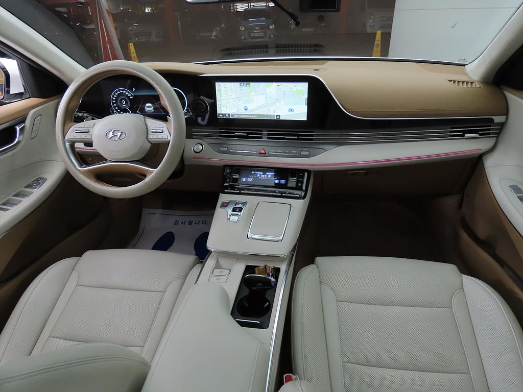 HYUNDAI Grandeur - Vista 5