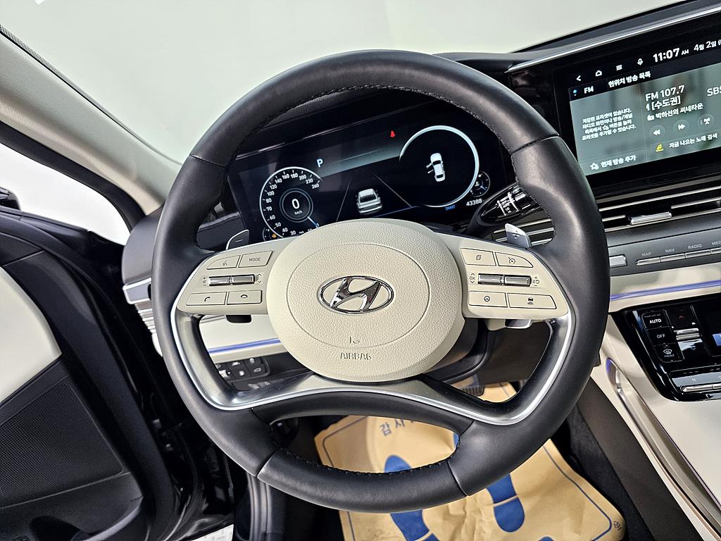 HYUNDAI Grandeur - Vista 12