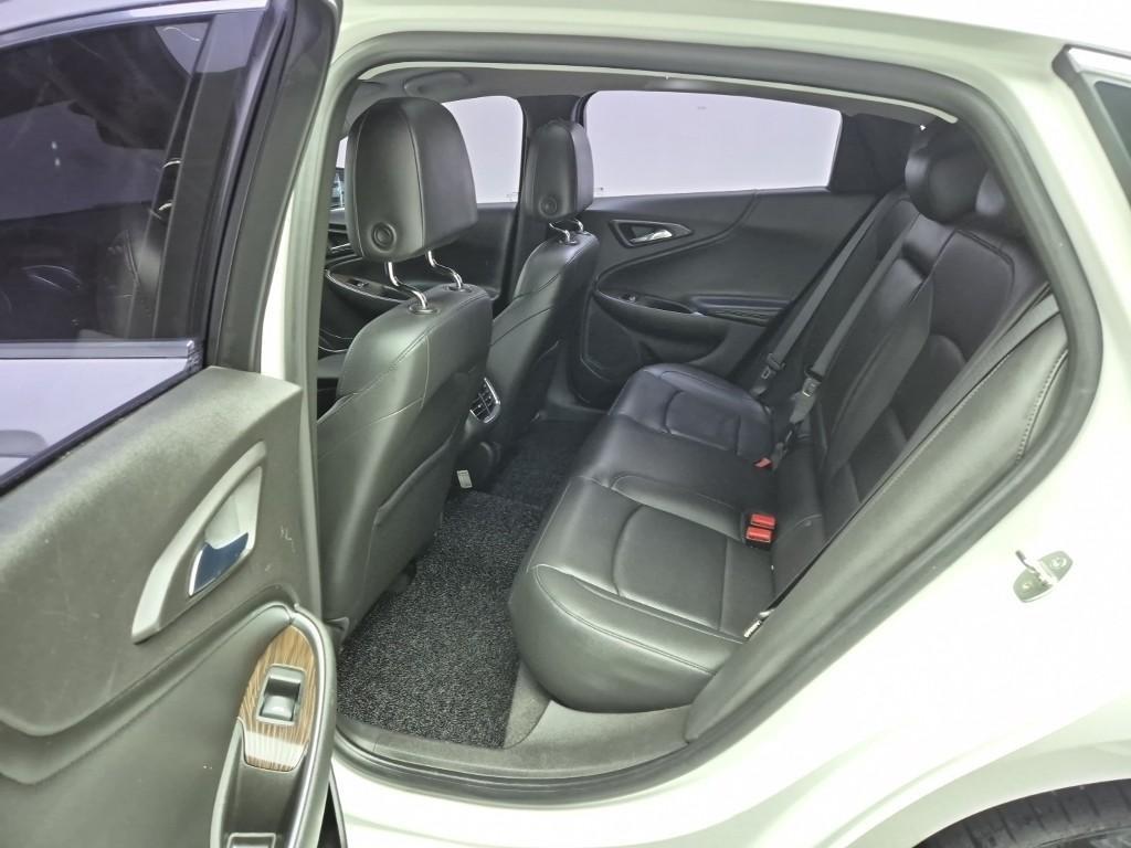 Chevrolet Malibu - Vista 12