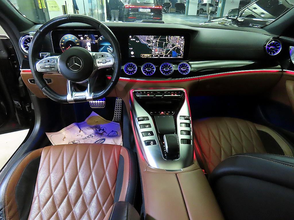 Mercedes Benz AMG GT - Vista 10