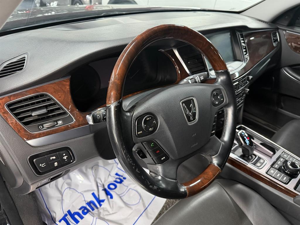 HYUNDAI Equus - Vista 12