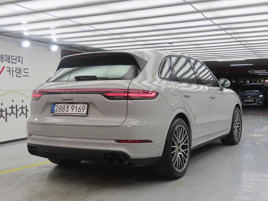 Porsche Cayenne - Vista 4