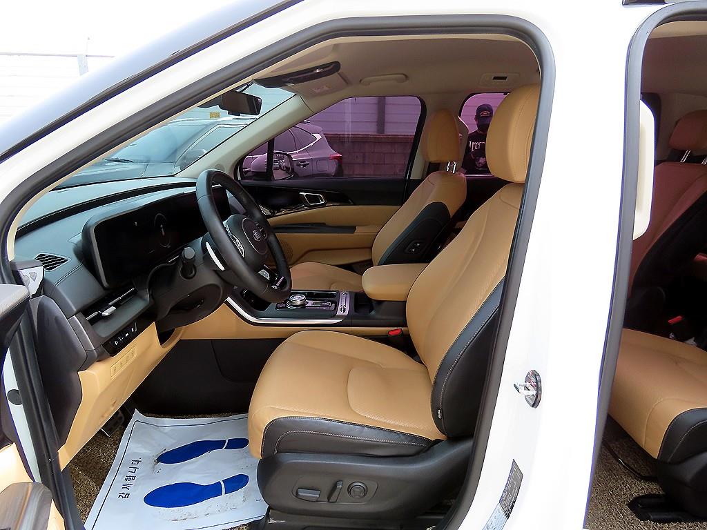 KIA Carnival - Vista 5