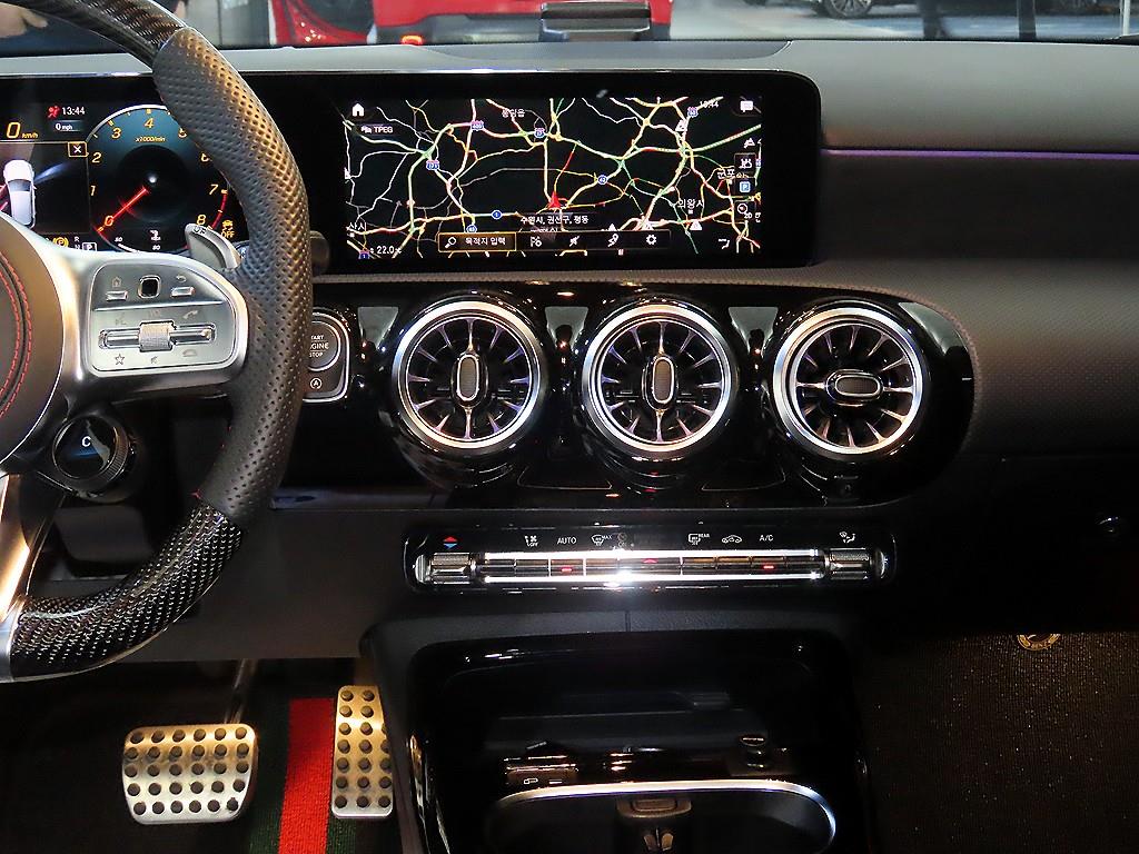 Mercedes Benz A Class - Vista 11