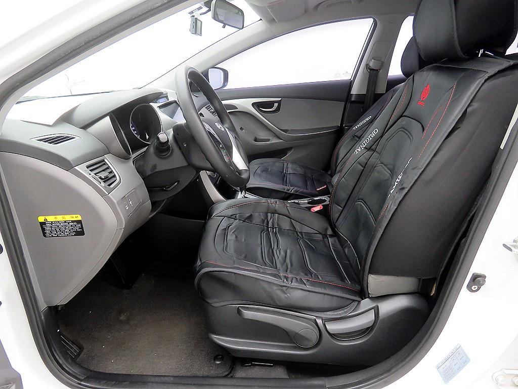 HYUNDAI Avante - Vista 5