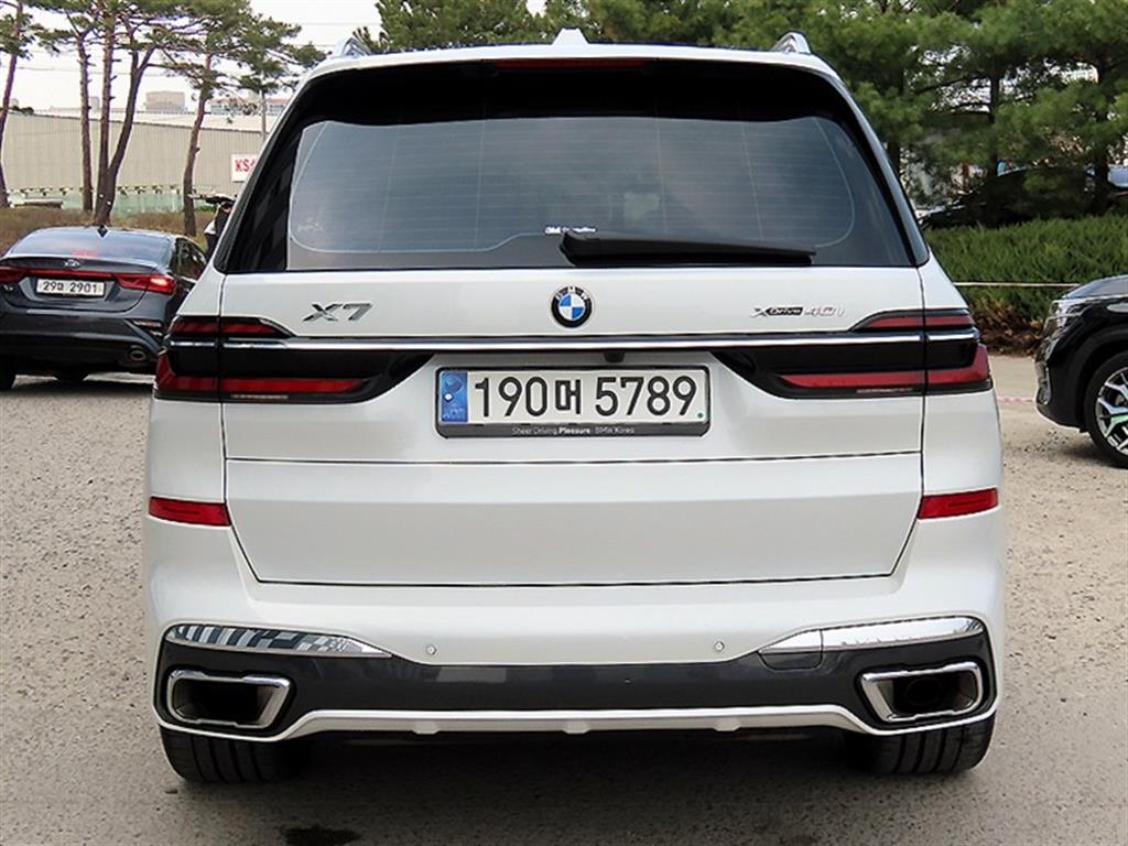 BMW X7 - Vista 4
