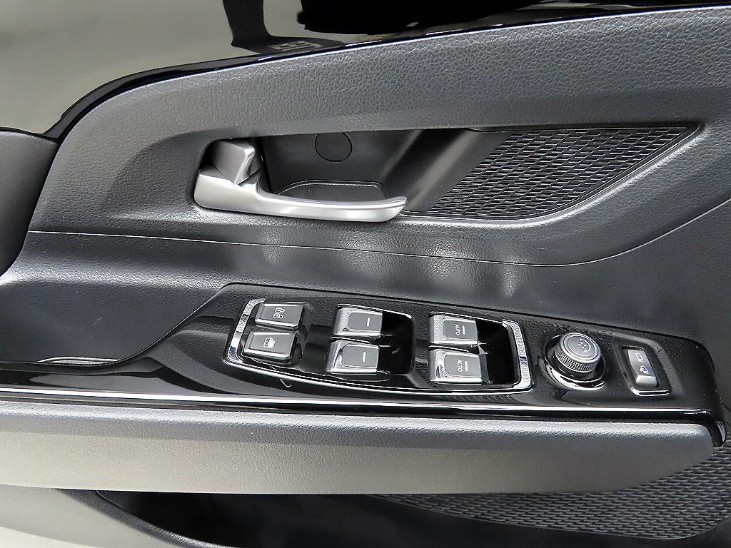 Ssangyong Korando - Vista 11