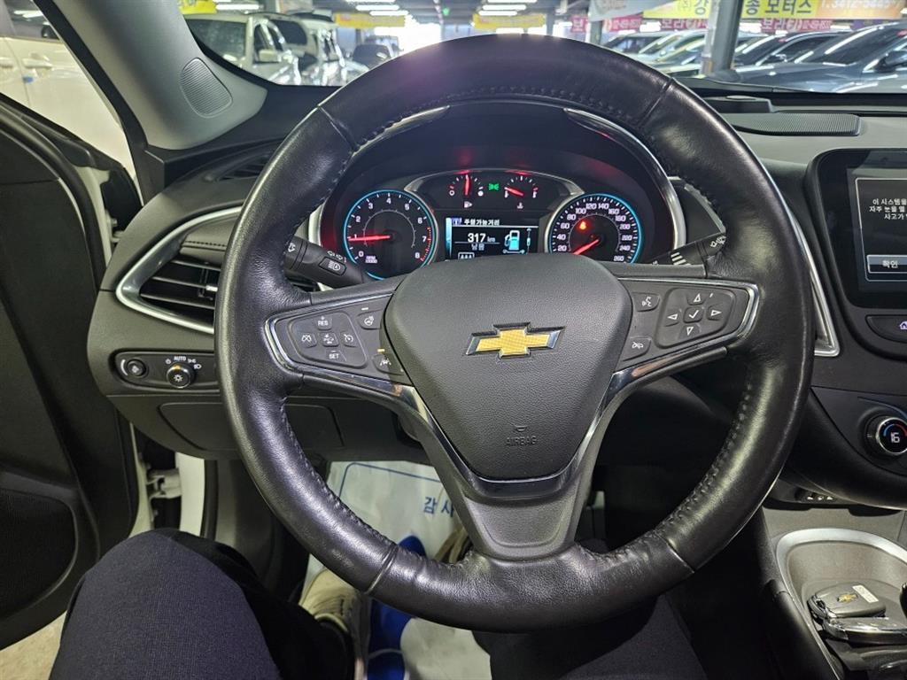 Chevrolet Malibu - Vista 5