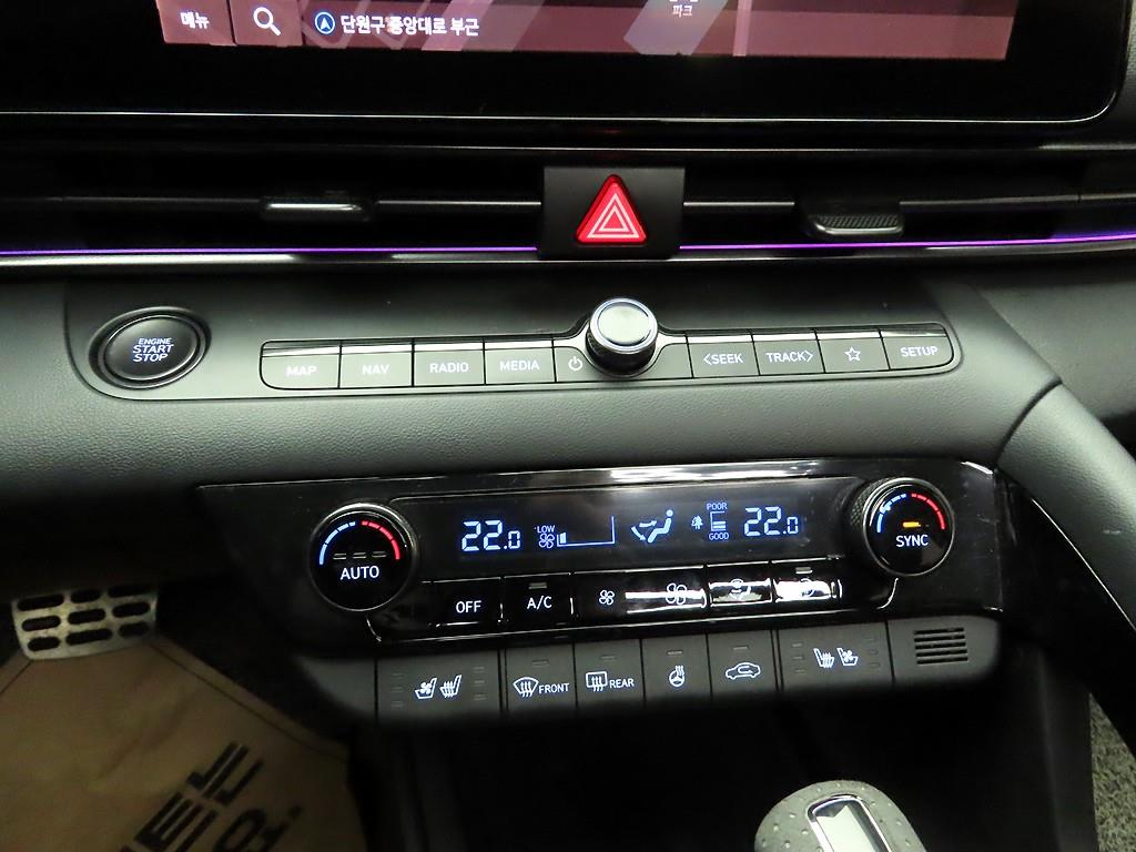 HYUNDAI Avante - Vista 10