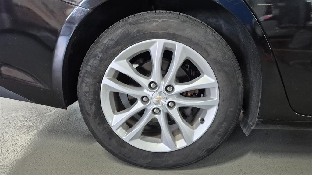 Chevrolet Malibu - Vista 6