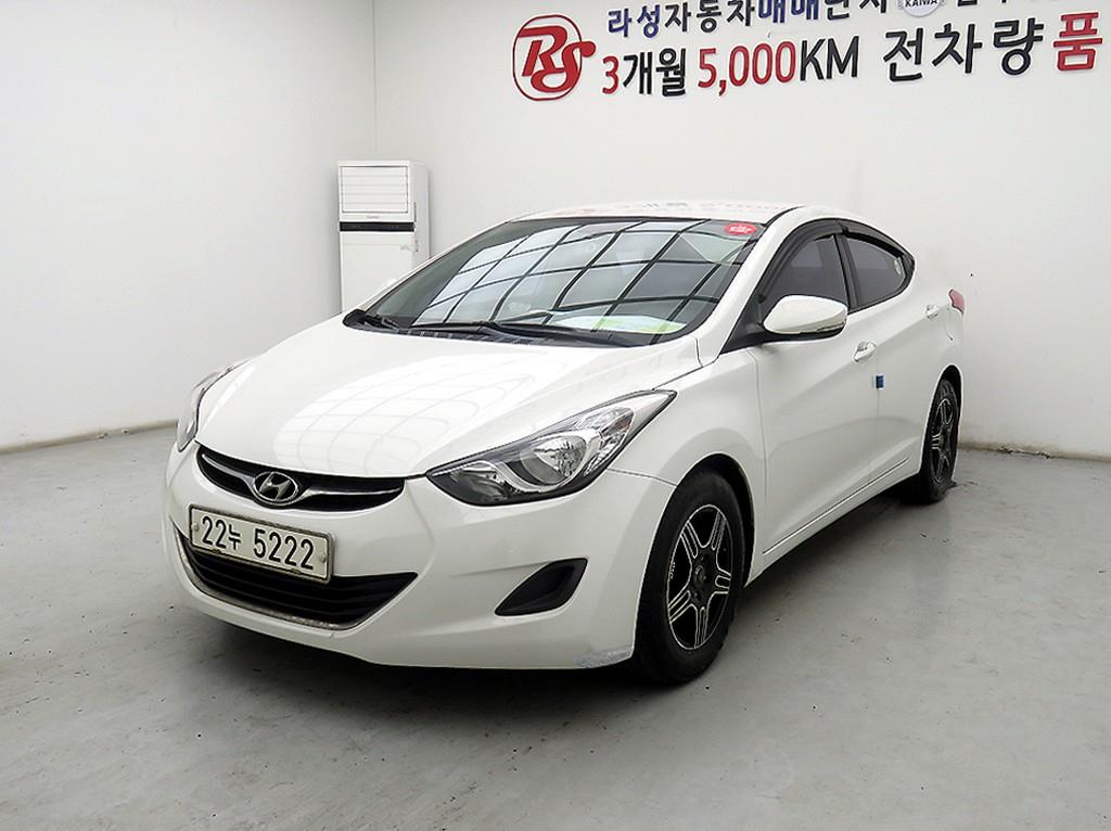 HYUNDAI Avante - Vista 2