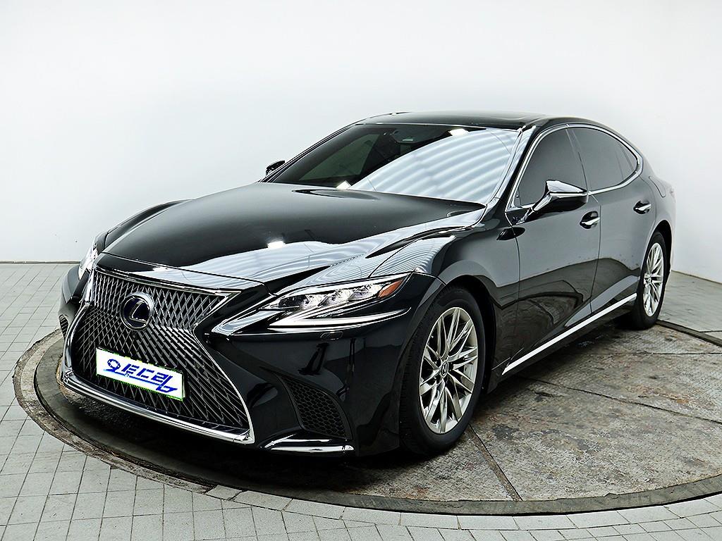 Lexus LS