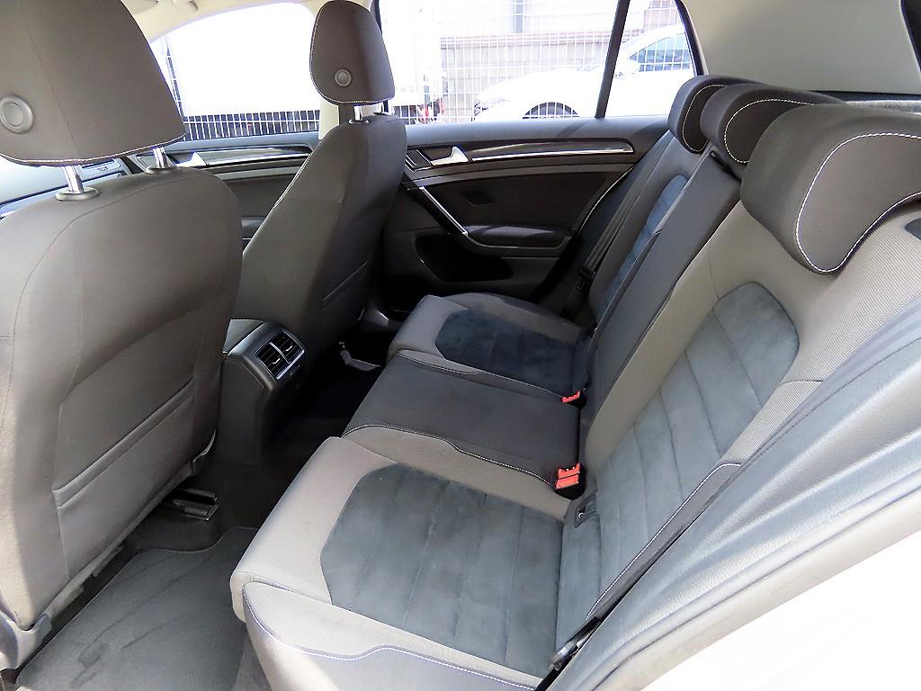 Volkswagen Golf - Vista 6