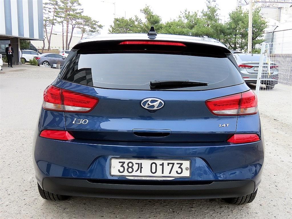 HYUNDAI i30 - Vista 4