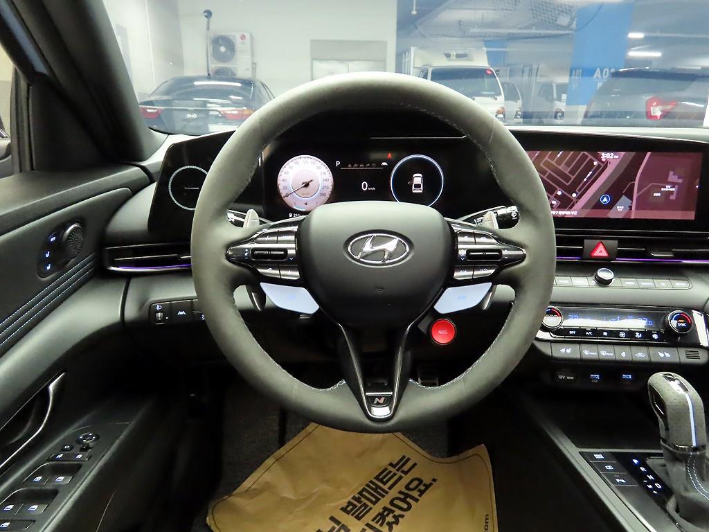 HYUNDAI Avante - Vista 8