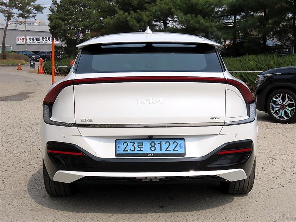 KIA EV6 - Vista 4