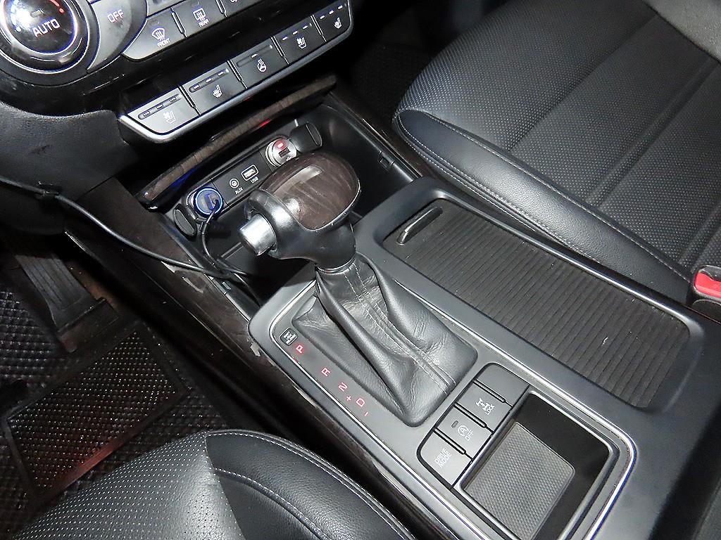 KIA Sorento - Vista 12