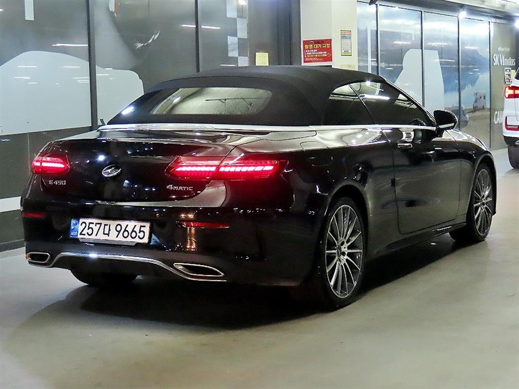 Mercedes Benz E class - Vista 4