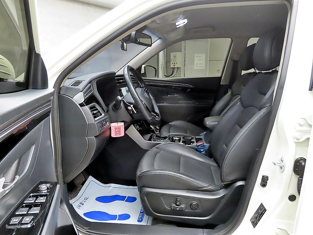 Ssangyong Korando - Vista 5